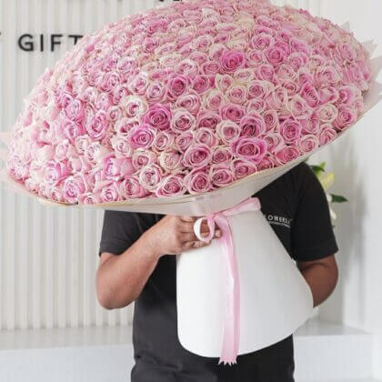 pink avalanche bouquet-300 stems