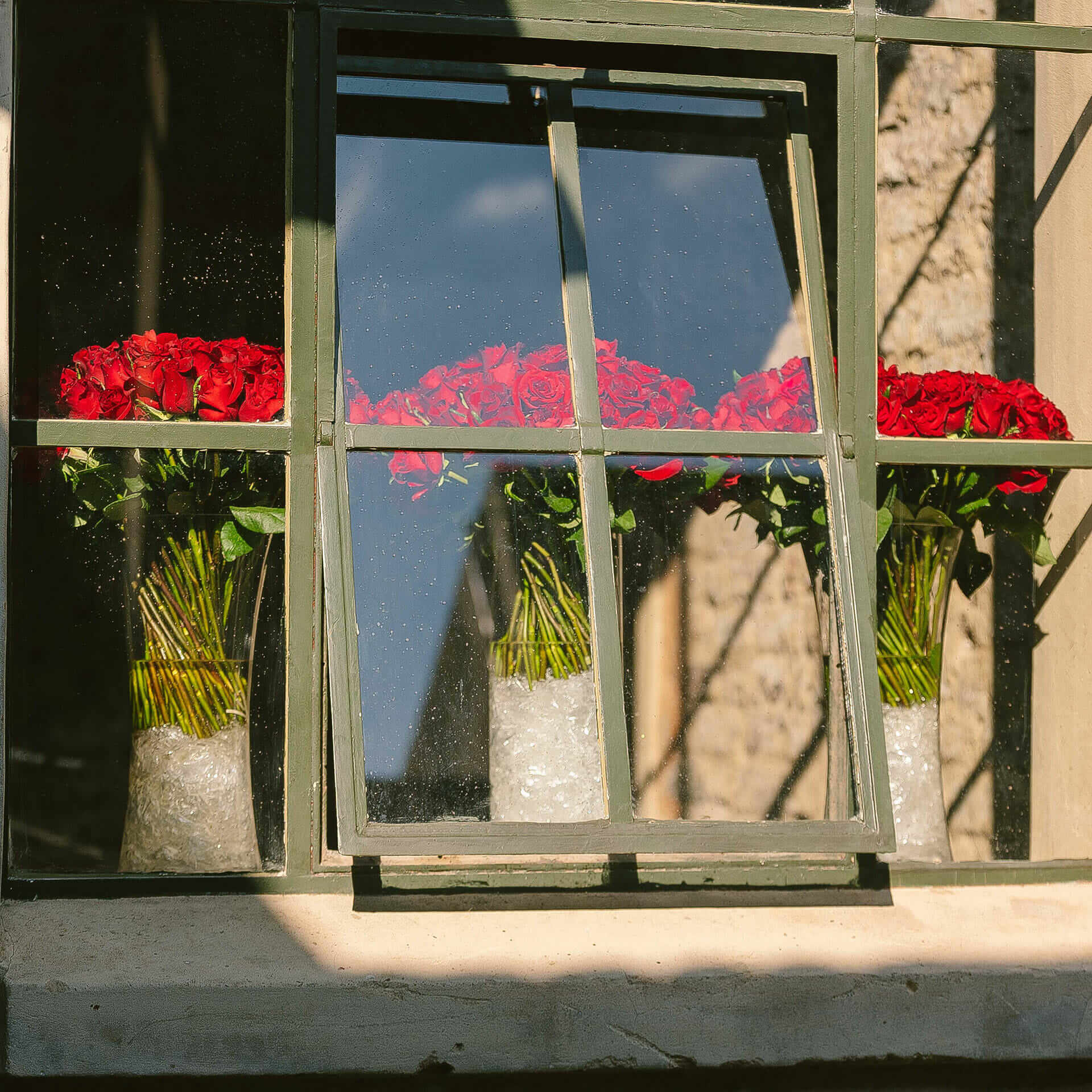 Rosa Bespoke Florals Romance Category