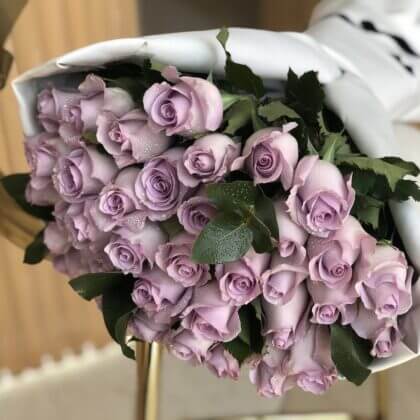80 lilac roses - 1 business day lead time