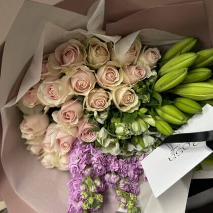 Inspiration bouquet - (color of stocks might be substituted if unavailable