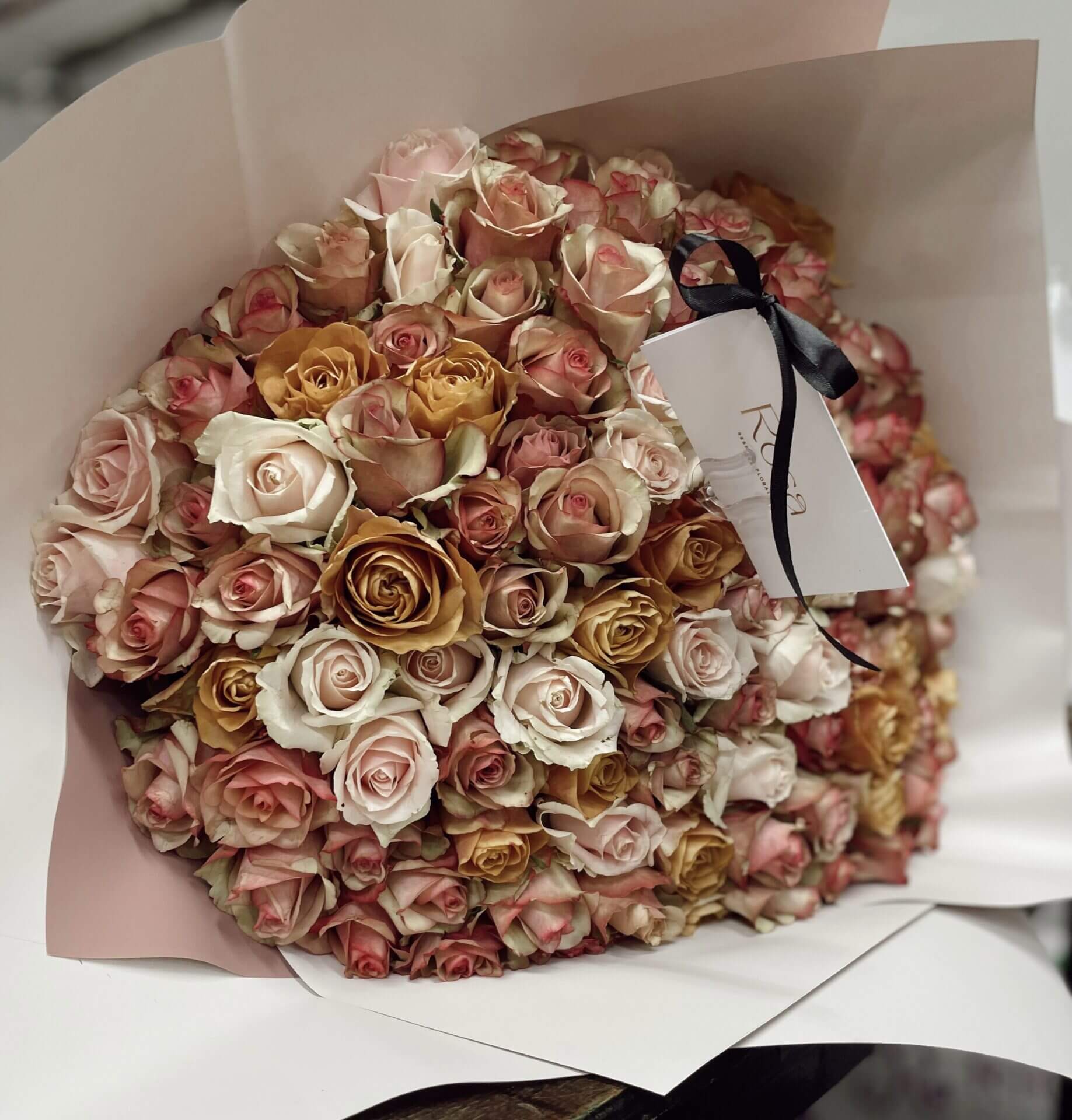 Unique vintage roses- 1 day lead time required  (grown locally)
